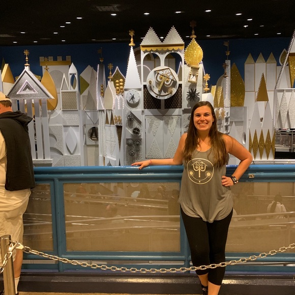 Meet your Posher, Christina - Picture 3 of 3